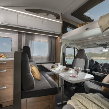 Avtodom Coral XL Plus 670 SL - sedežna skupina
