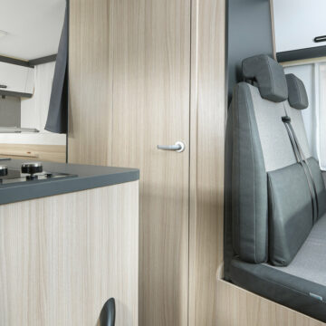Avtodom Sun Living C65SL - zaprta kopalnica