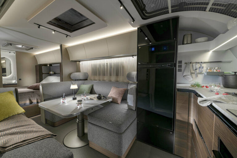 Adria Alpina 663 HT - notranjost