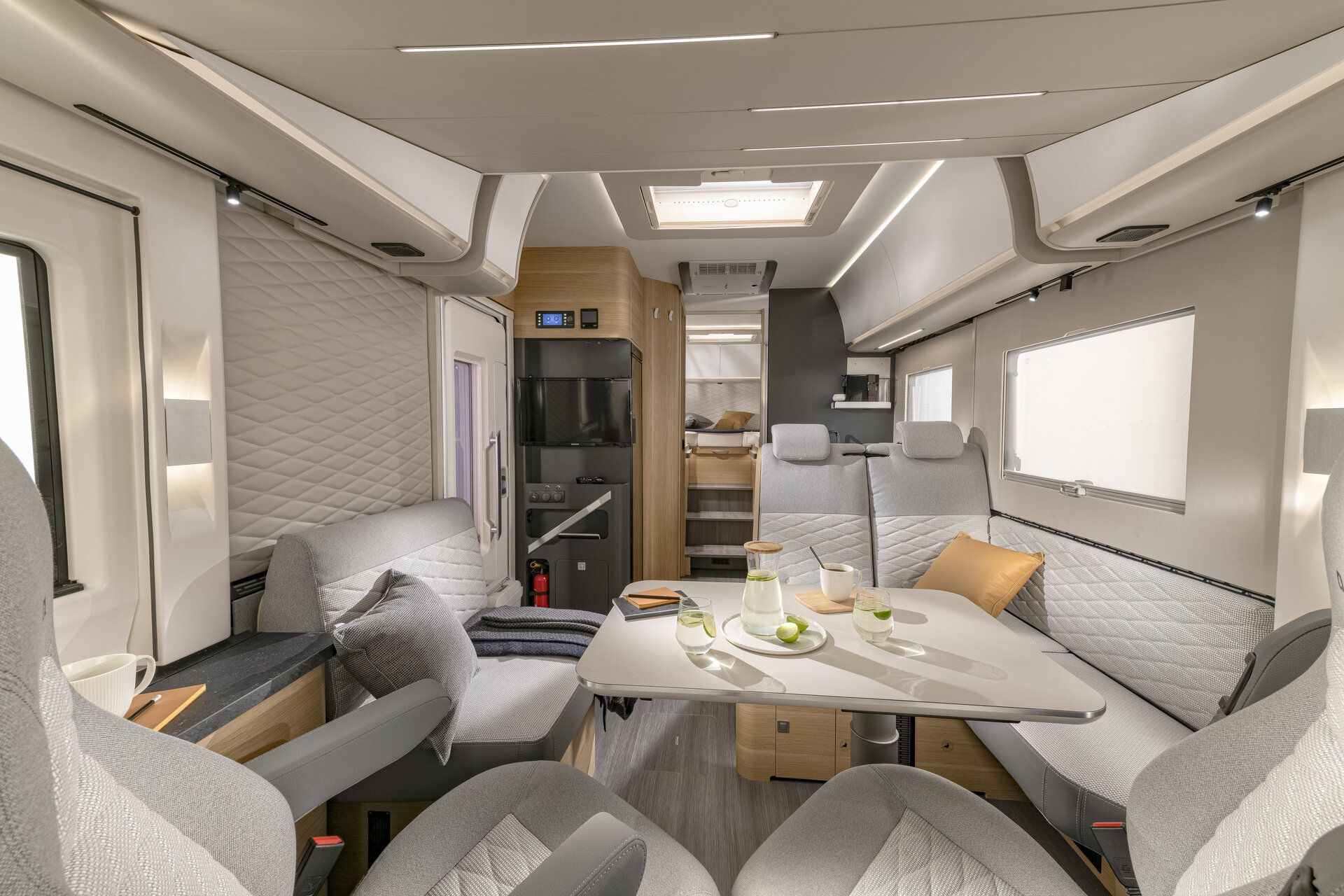 Notranjost avtodoma Sonic Plus 700 SL