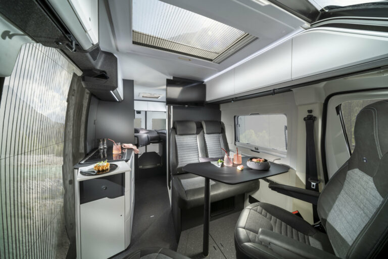 Notranjost vana Twin Supreme 640 SLB