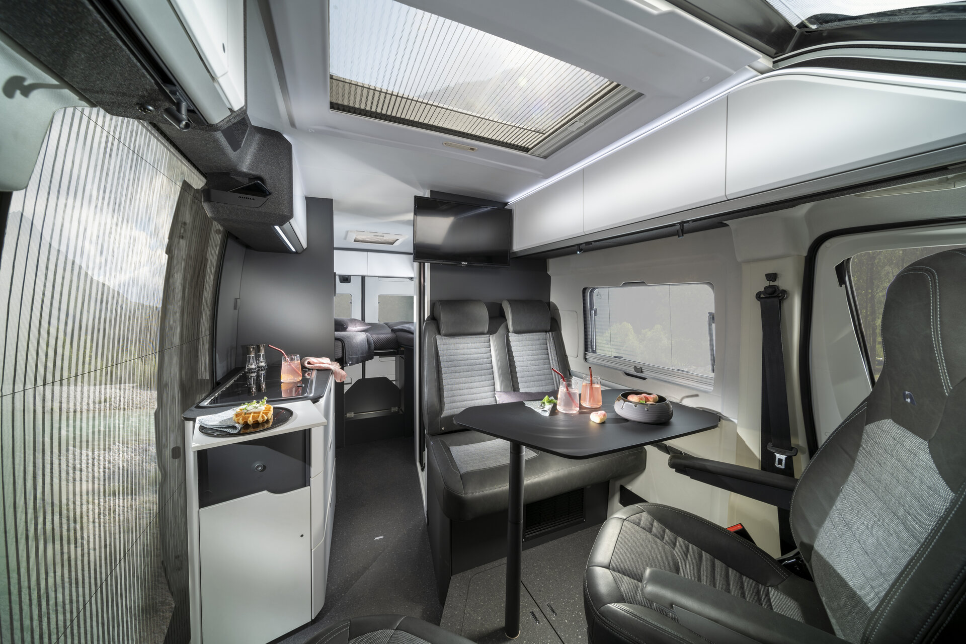 Notranjost vana Twin Supreme 640 SLB