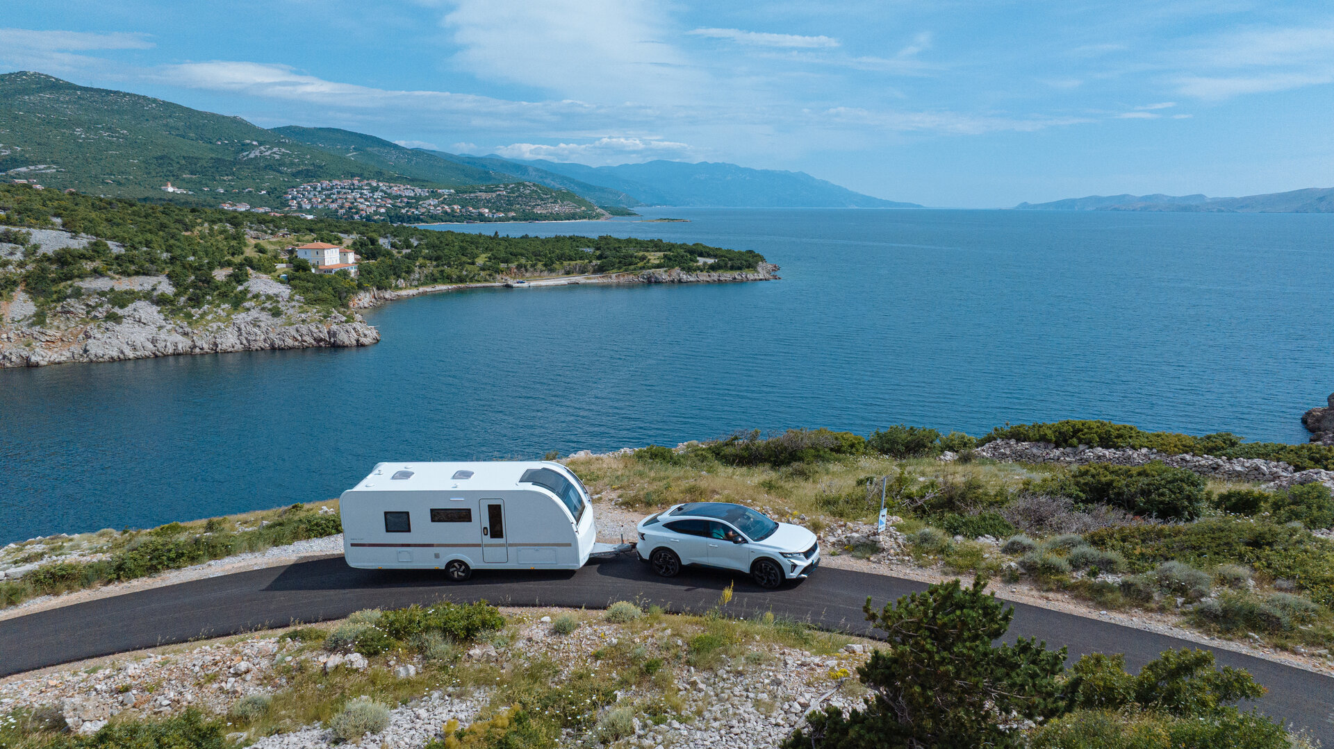 Zunanjost Adriine prikolice Adora