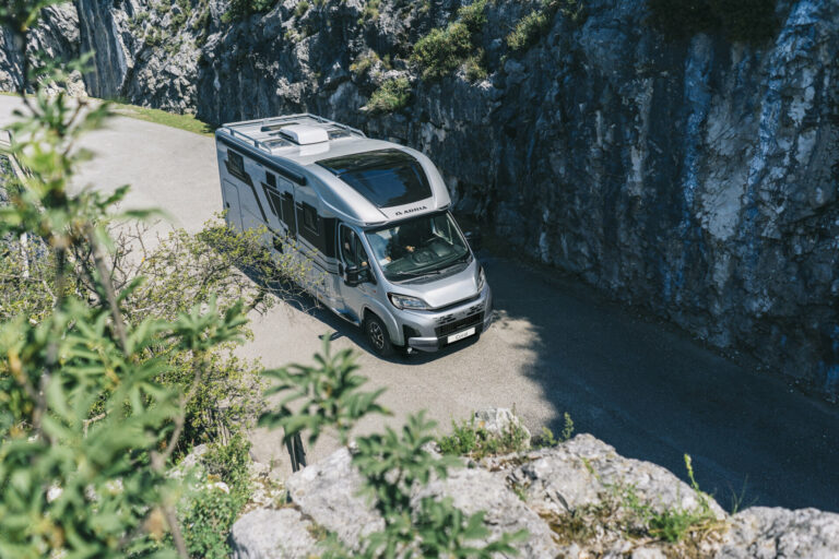 Zunanjost avtodoma Adria Coral Supreme