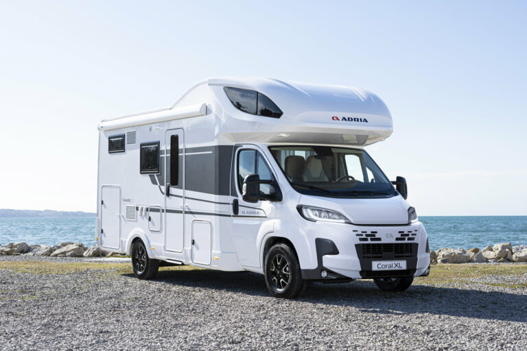 Zunanjost avtodoma Adria Coral XL